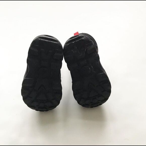 Kamik black snow boots EUC size 6 - Picture 8 of 8